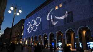 达成尤文生涯200场里程碑，洛卡特利获赠纪念球衣